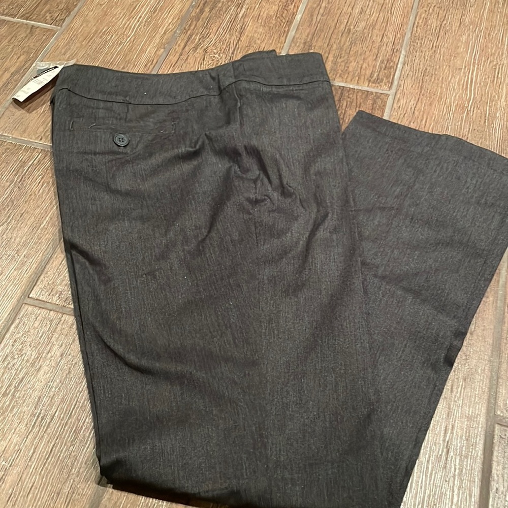NWT New York & Company Average fit Slacks size 12